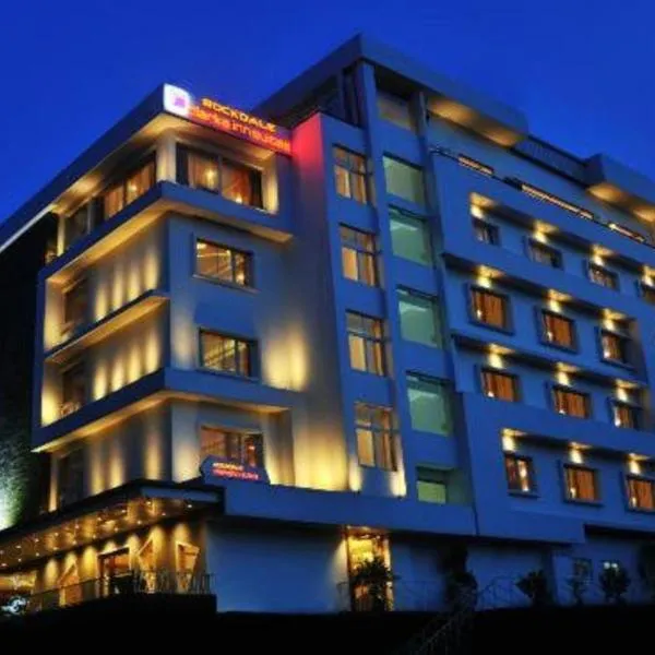 Hotel Rockdale，位于Pedda Waltair的酒店