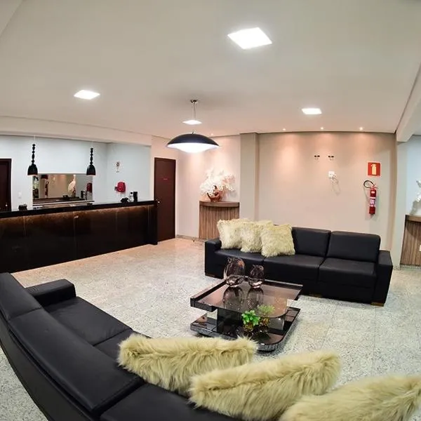 TOPÁZIO IMPERIAL HOTEL,位于伊塔乌纳的酒店