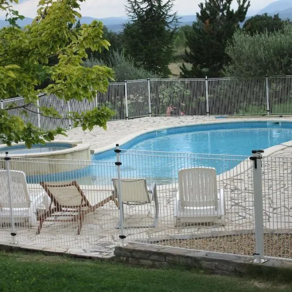 Maison Cévennes Gard 6-8 personnes piscine privée，位于Savignargues的酒店