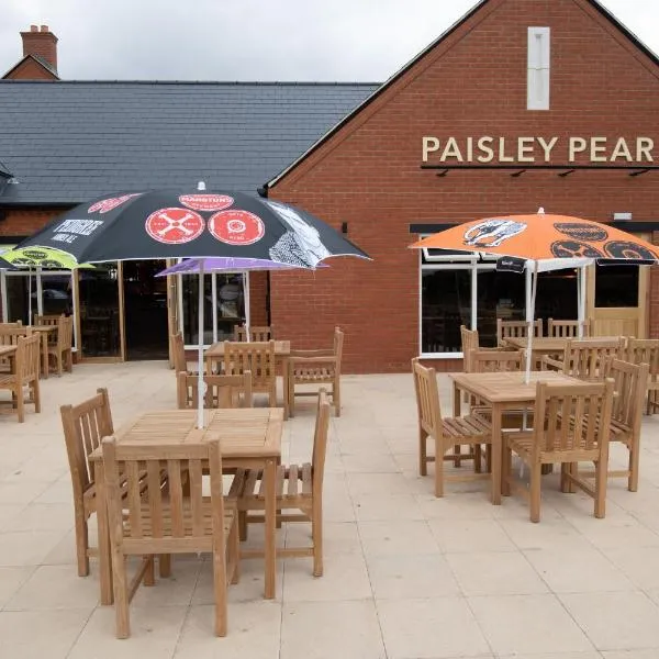 Paisley Pear, Brackley by Marston's Inns，位于Hinton in the Hedges的酒店