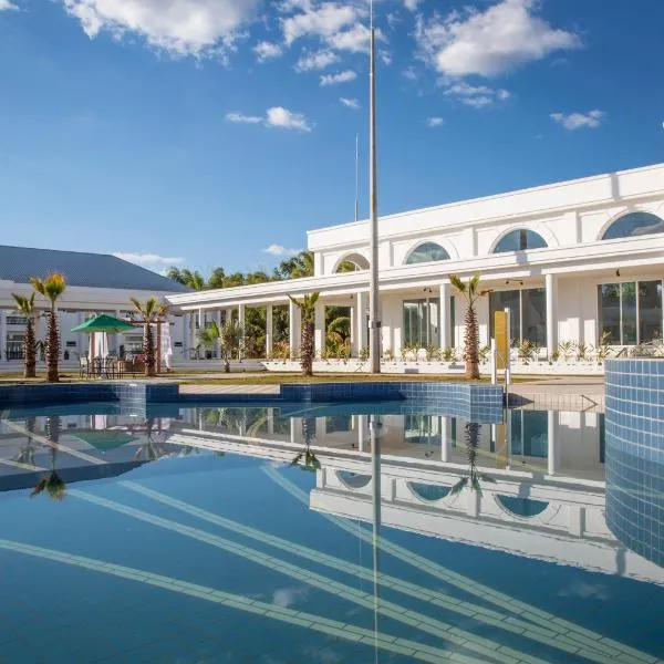 Jardins de Jurema Convention & Termas Resort,位于Iretama的酒店