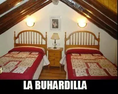 Casa Duplex La Buhardilla，位于托尔拉的酒店