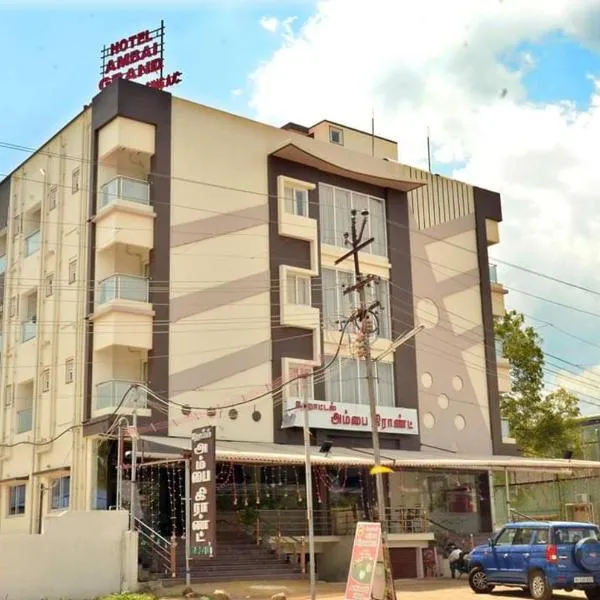 Hotel Ambai Grand，位于Ālwārkurichchi的酒店