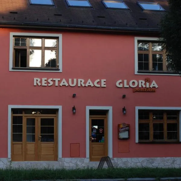格洛丽亚宾馆，位于Lašťany的酒店