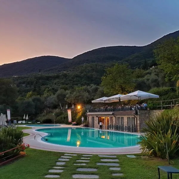 Domina Borgo degli Ulivi - Garda Lake，位于加尔多内-里维耶拉的酒店
