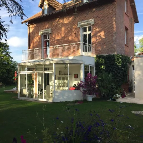 La chambre Colbert，位于Maulévrier的酒店