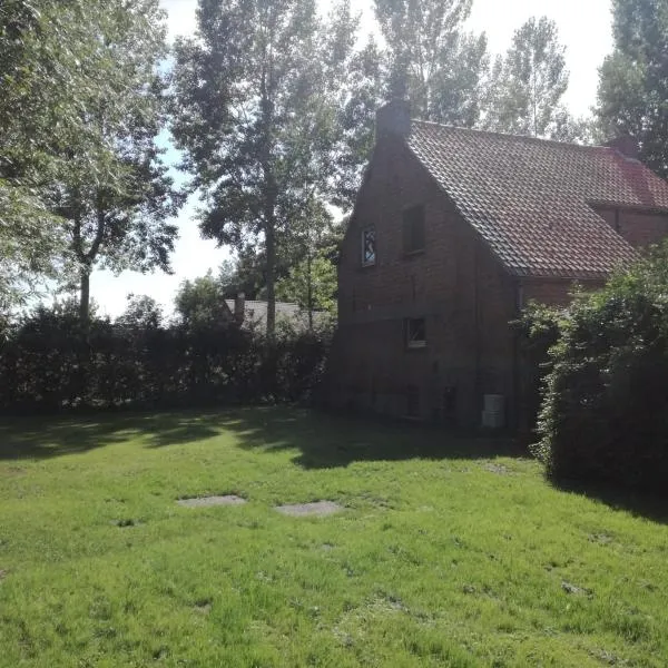 Huis aan Puyenbroeck，位于Wachtebeke的酒店