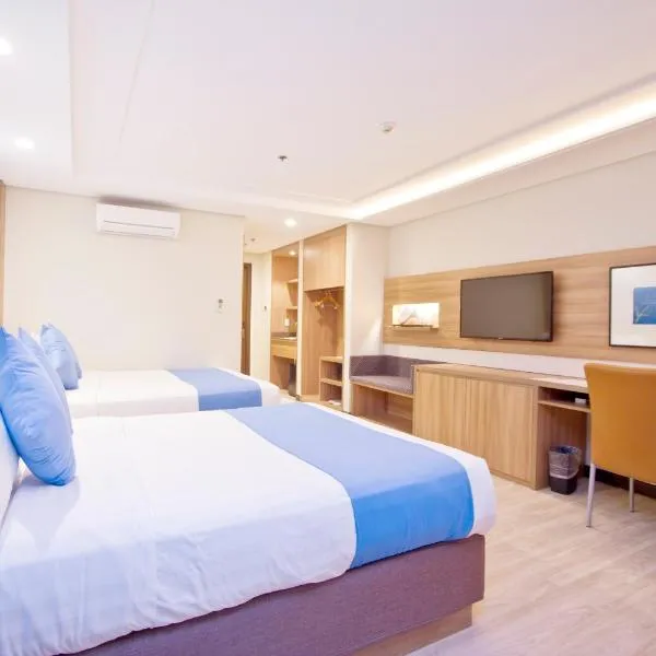 Crown Regency Hotel Makati，位于马尼拉的酒店
