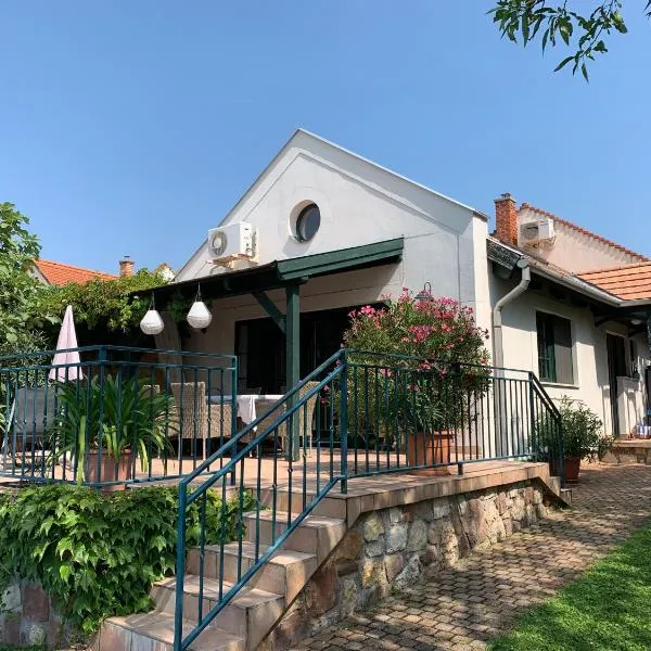 Mandula House，位于保洛兹瑙克的酒店