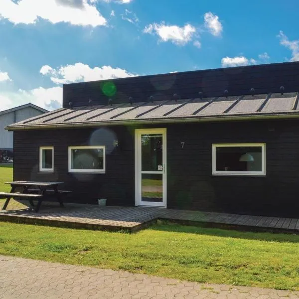 Holiday Home Halvejen Hytte Spjald Xi，位于Spjald的酒店