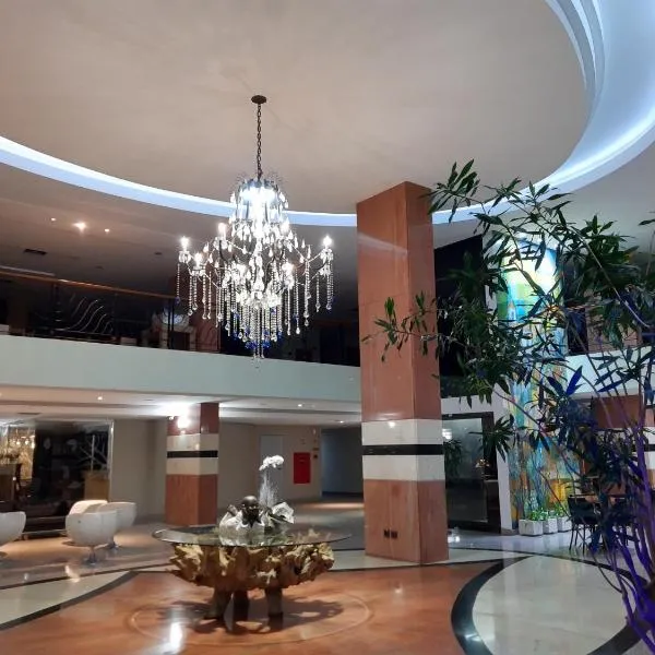 康斯坦丁诺艾文托斯酒店，位于Chácara的酒店
