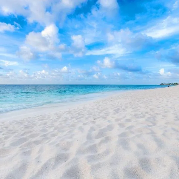 White Sands Anguilla - Sea，位于Blowing Point Village的酒店