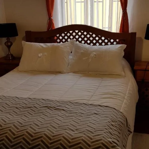 Hostal Casa Amarilla San Vicente de Tagua Tagua，位于圣维森特德塔瓜塔瓜的酒店