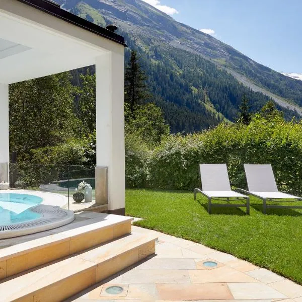 Adler Inn Tyrol Mountain Resort SUPERIOR，位于图克斯的酒店