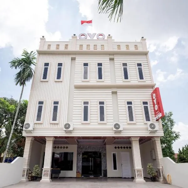 Super OYO 621 Vania Residence，位于棉兰的酒店