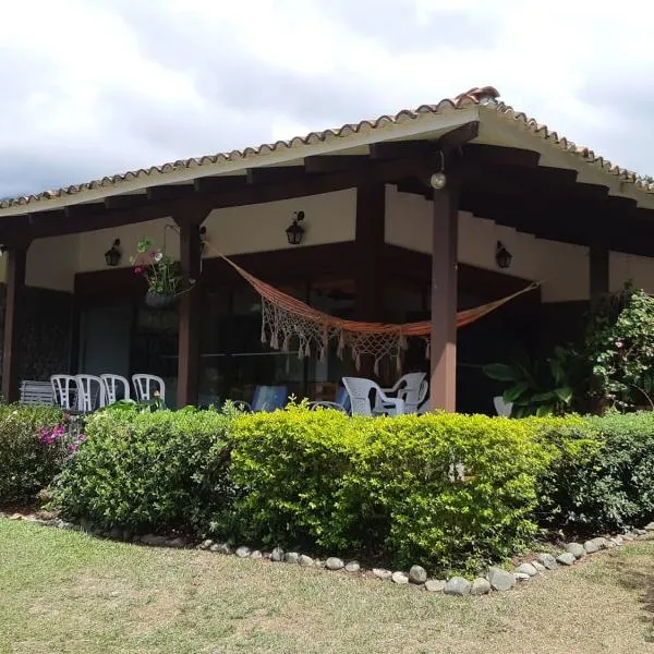 Finca Paraíso，位于Club Nautico de Calima的酒店