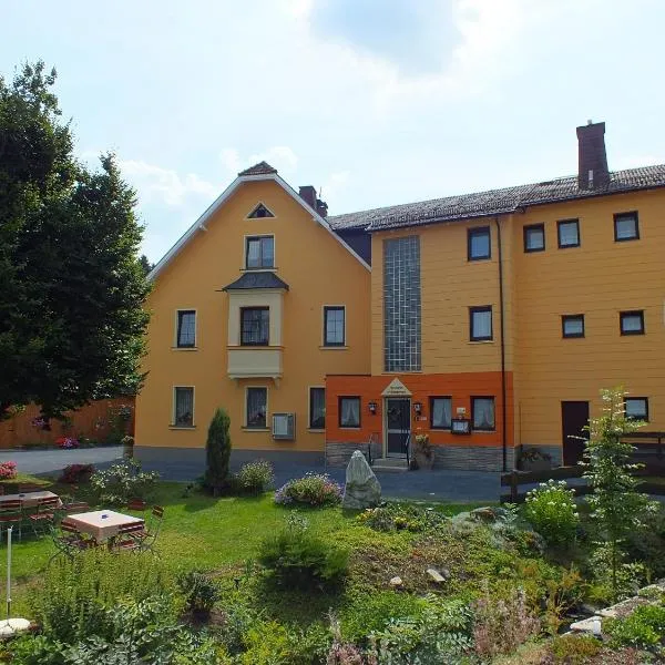 蓝德哈斯托夫祖尔穆勒酒店，位于Helmbrechts的酒店