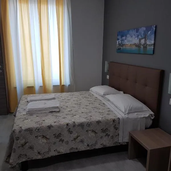 Hotel Oregon，位于米兰的酒店