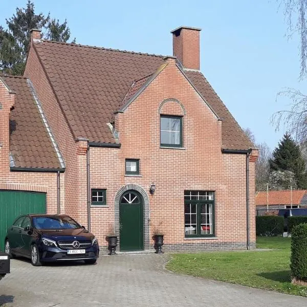 Villa De Ruiter，位于Zele的酒店