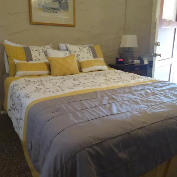 Grand Canyon West Hotel Sheps Miners Inn，位于Chloride的酒店