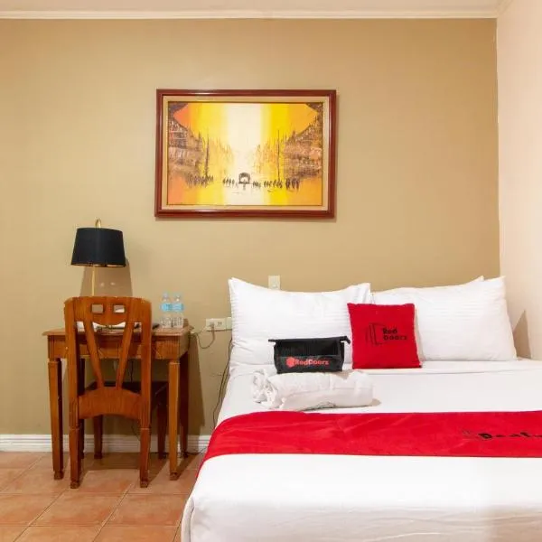 RedDoorz @ Downtown Tacloban，位于独鲁万的酒店