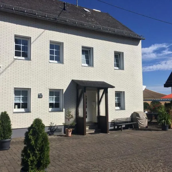 Ferienhaus Weins，位于Beuren的酒店