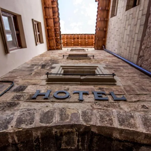 Hotel Jaime I，位于La Virgen de la Vega的酒店