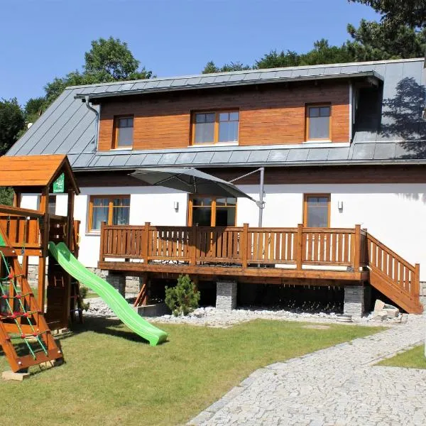 Vila Apalucha49 Čeladná - 12 osob，位于切拉德纳的酒店