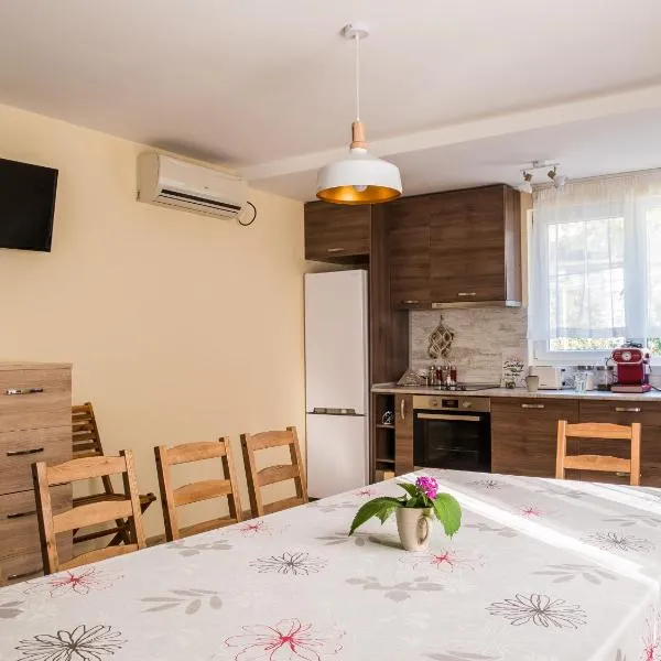 Simada Green Guesthouse，位于Stoyanovo的酒店