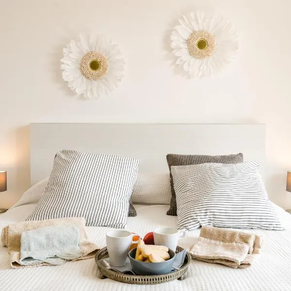 FCO Luxury Apartments，位于菲乌米奇诺的酒店