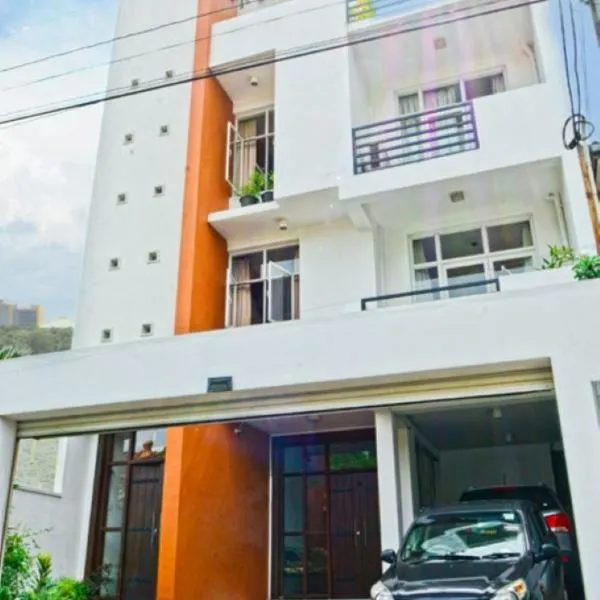 Furnished apartment at Colombo suburbs Nawala，位于Weliwita的酒店