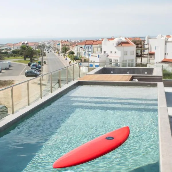 Surfers Lodge Peniche，位于佩尼契的酒店