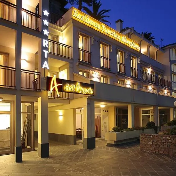 德尔安吉罗居所酒店，位于欧斯佩达蒂的酒店