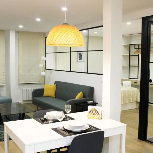 Apartamenticos Plaza Sas I，位于萨拉戈萨的酒店