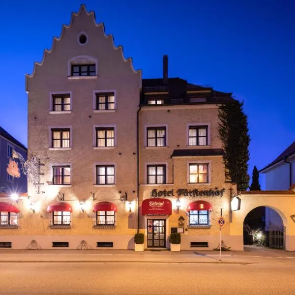 Romantik Hotel Fürstenhof，位于Adlkofen的酒店