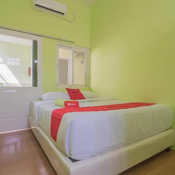RedDoorz Syariah near Museum Wisma Karya Subang，位于梳邦再也的酒店