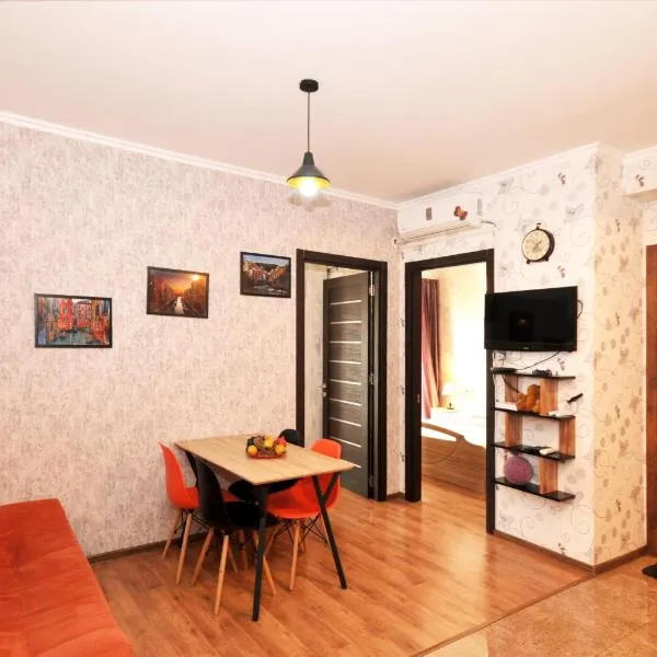 Apartment Art Django Old Avlabari，位于Nizhnyaya Alekseyevka的酒店