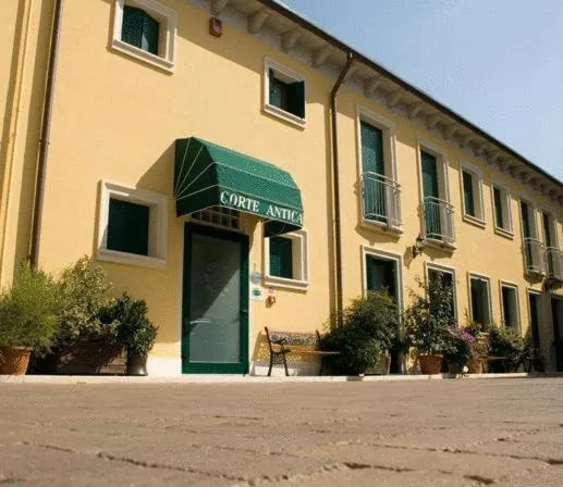 阿尔贝格科特安提卡酒店，位于维罗纳自由镇的酒店