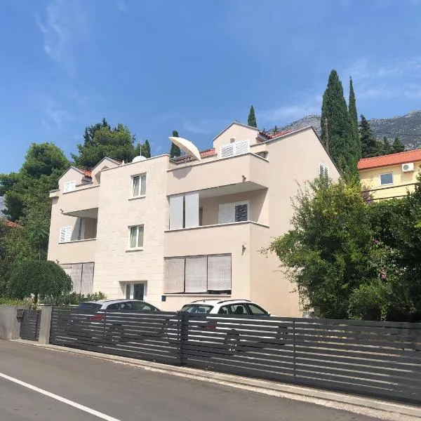 Apartments SVI-MI，位于格拉达茨的酒店