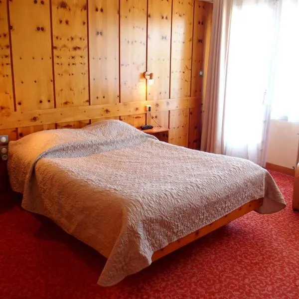 德沃思琪酒店，位于讷维莱尔－莱萨韦讷的酒店