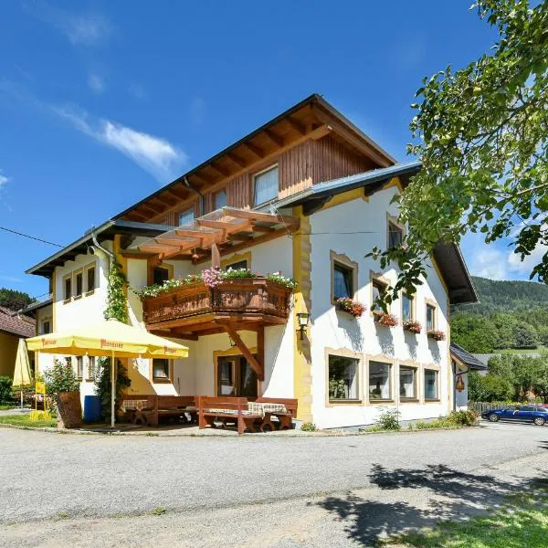 奈沃特宾馆，位于Winklern bei Oberwölz的酒店