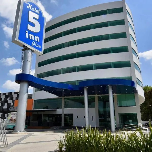 Hotel 5 Inn Plus，位于San Isidro de los López的酒店