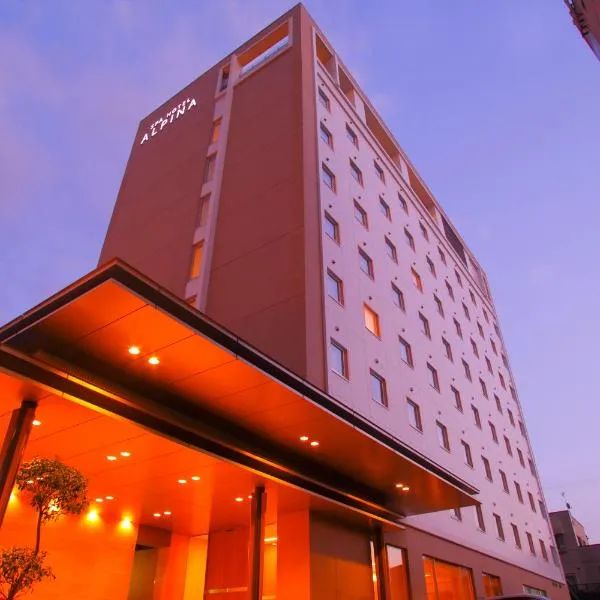 奥尔皮娜海达高山市Spa酒店，位于Sugisaki的酒店