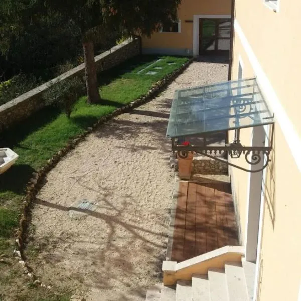 Casa Vacanze La Villa，位于Morino的酒店