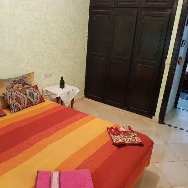 Joli Appartement Meublé à Rte Ain Chkef，位于Douar Ouled Ayad的酒店