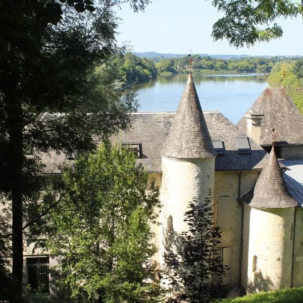 库尔特博特城堡酒店，位于Pujols Gironde的酒店