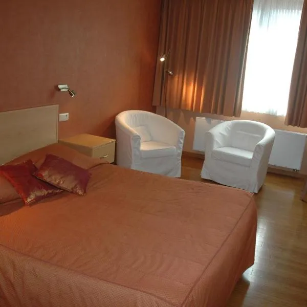勒瑞拉斯杜马奎斯酒店，位于Tubize的酒店