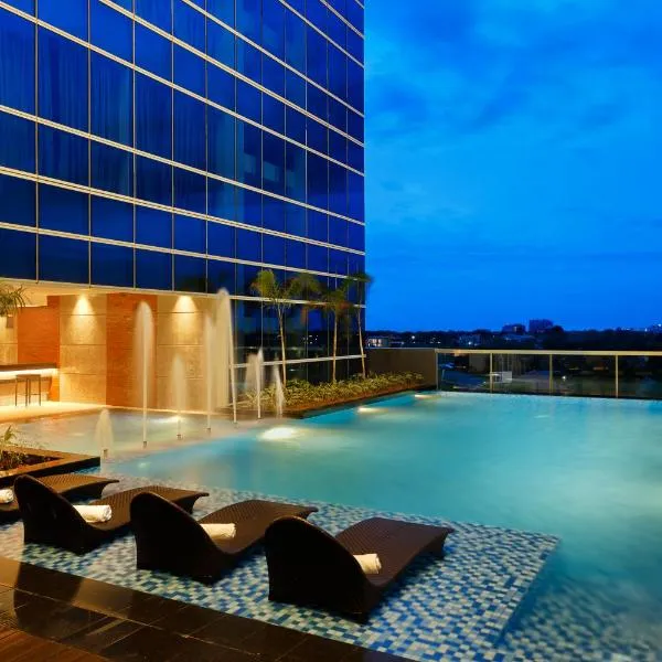 Savoy Hotel Mactan，位于麦克坦的酒店