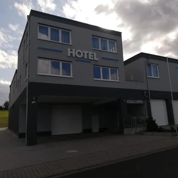 Hotel Am Spielacker，位于Wächtersbach的酒店