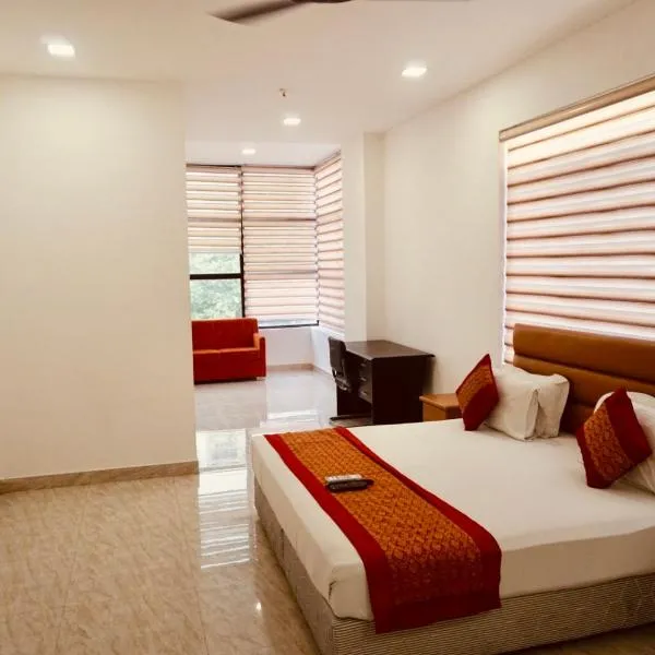 Amora Rooms Dwarka，位于Bahādurgarh的酒店